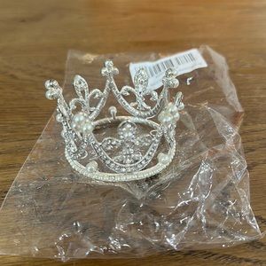 Mini crown for newborn pictures